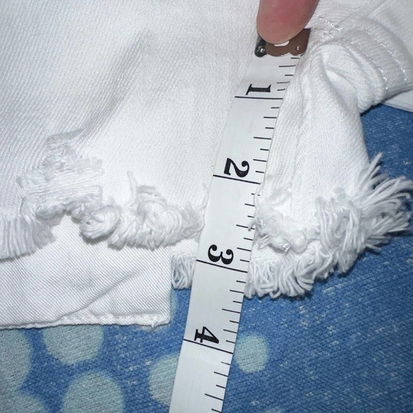 NWT Girl’s Size 8 Tractr Distressed White High rise Weekender Denim Shorts - Picture 6 of 6